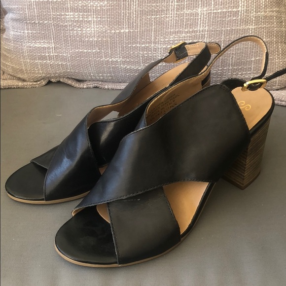 seychelles ankle strap sandal